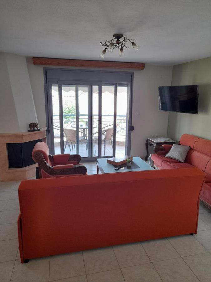 Dominikis Appartment เนอาเปรามอส ภายนอก รูปภาพ